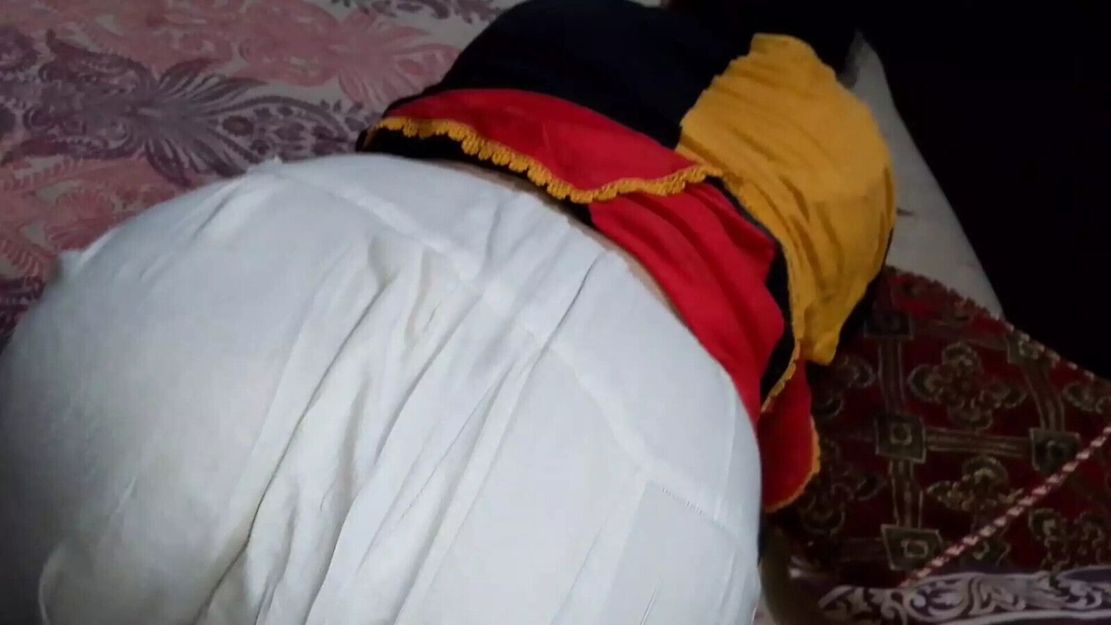 Bety apni sotali chod chod bhura diya.