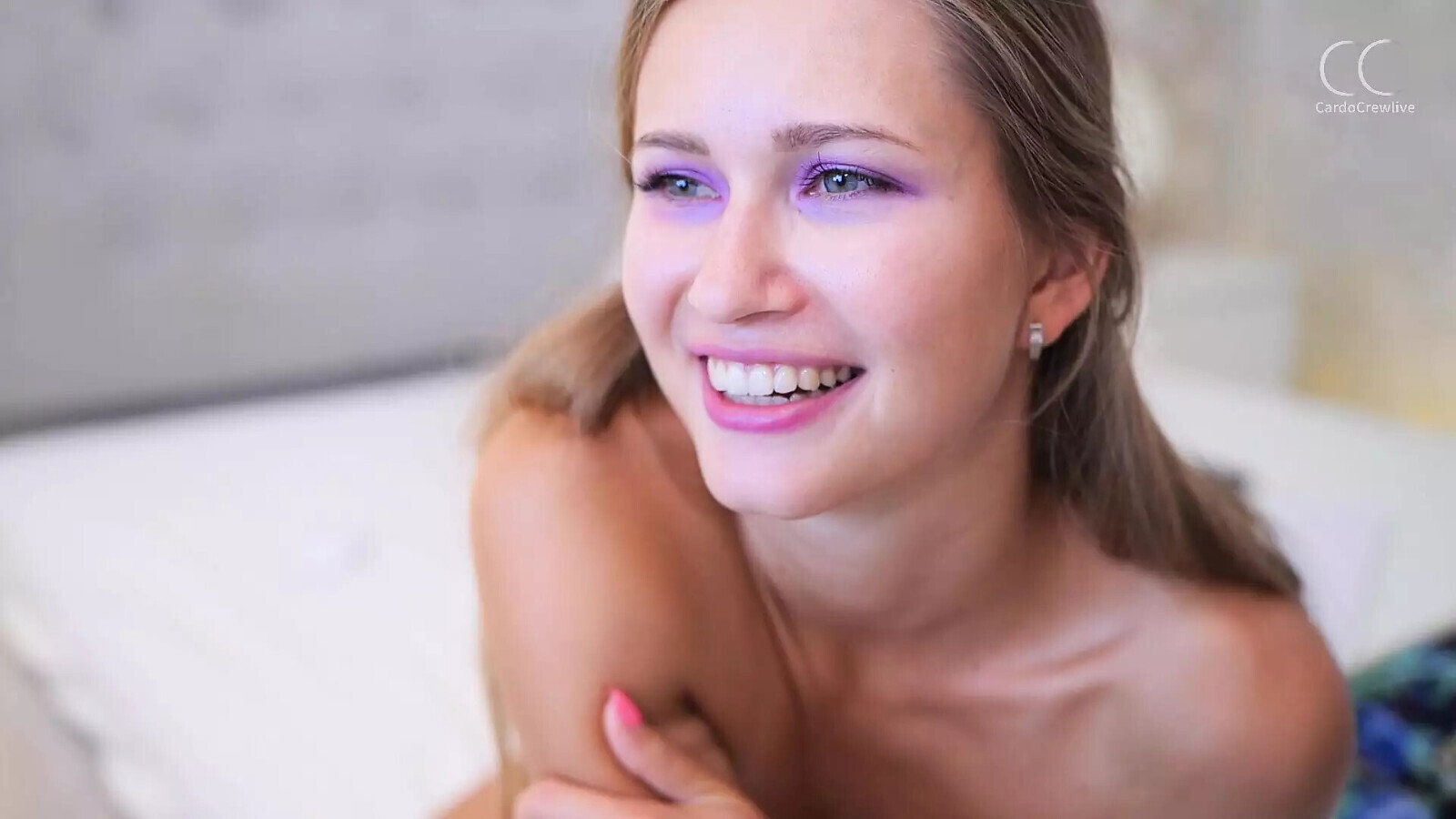 This beauty received donation started masturbating