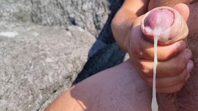 AMATORIALE (ITALIANO) ESIBIZIONISTA SEGA SBORRA PUBBLICO completamente NUDO