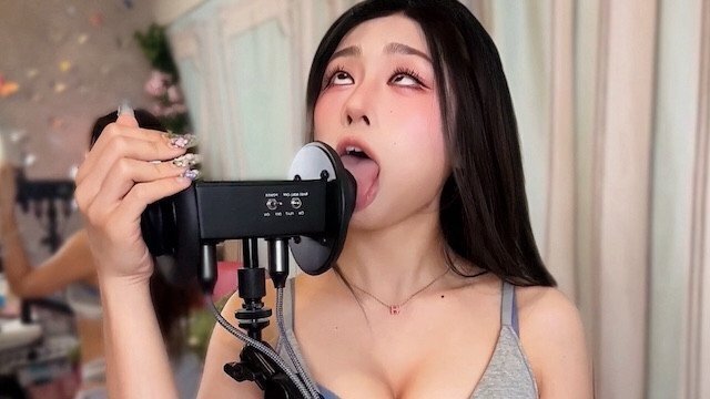 ASMR LICK ｜LonikaMeow港女舔耳 顱內高潮 3Dio Licking Ahegao Kisses CK內衣【No PATREON ONLYFANS】