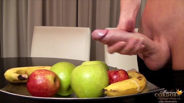 Hung Shemale Mariana Cordoba gets huge hard shoots load