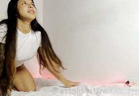 !ME FOLLO A MI HERMANASTRA! en el armario para que no nos vean