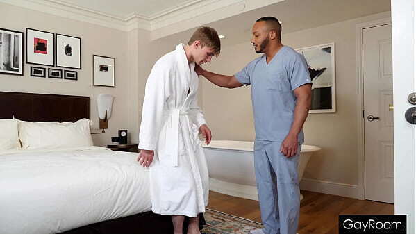 Darron Bluu Gets Massage While Taking Bath