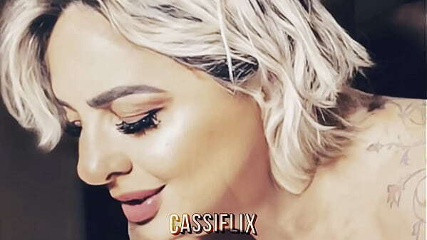 Rebolei bunda gostoso provoquei safado ficou louco tes&atilde_o n&atilde_o aguentou comeu gostoso minha bunda.. Completo Cassiflix