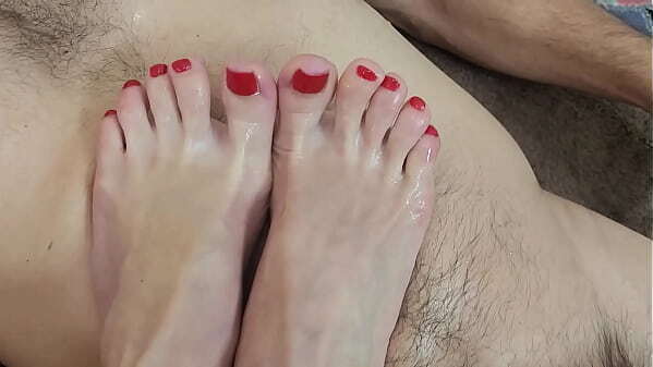 Horny MILF Petite-mia giving oiled foot handjob CUMSHOT.