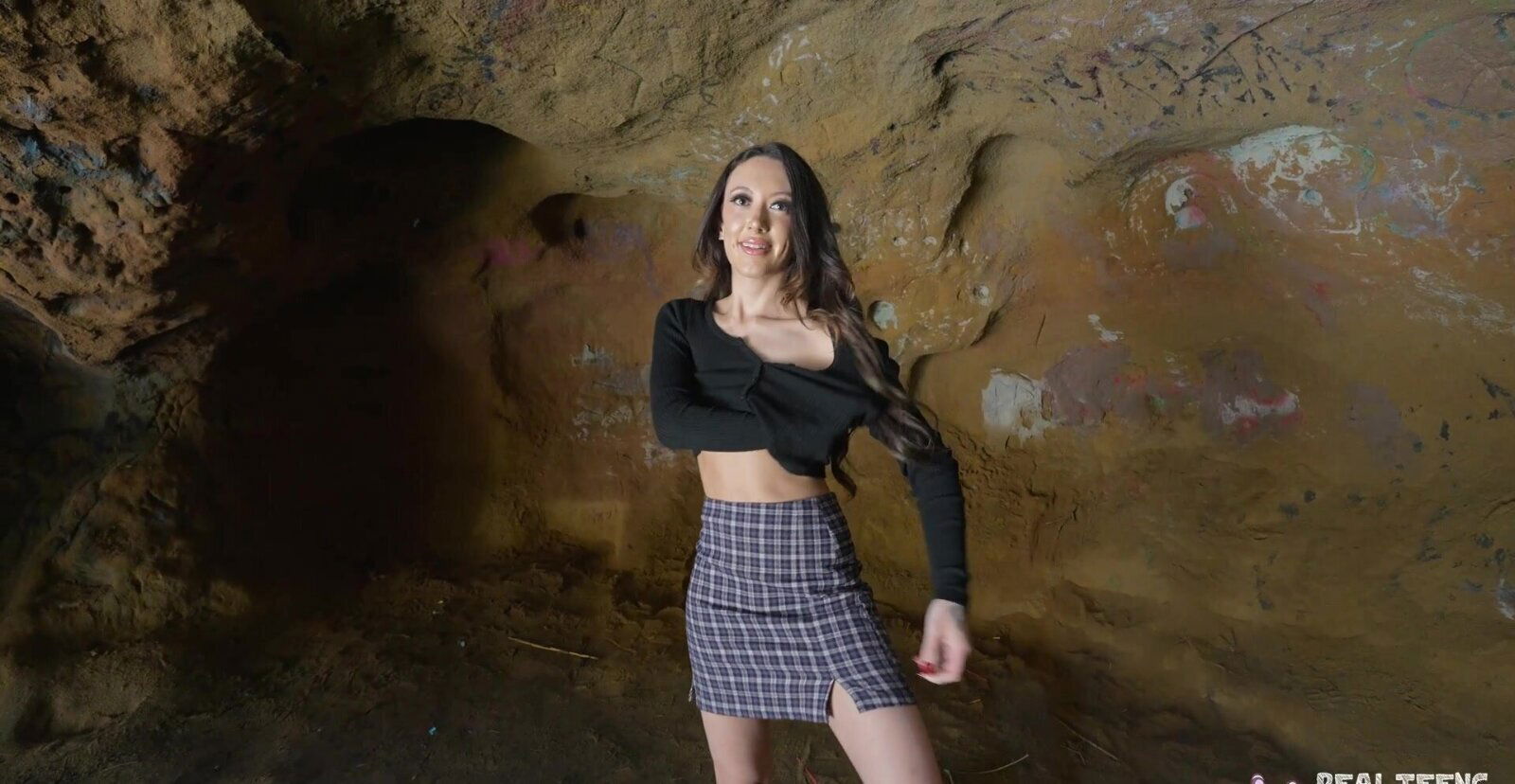 Tattooed Sage Hunter with shaved cunt riding man's dick