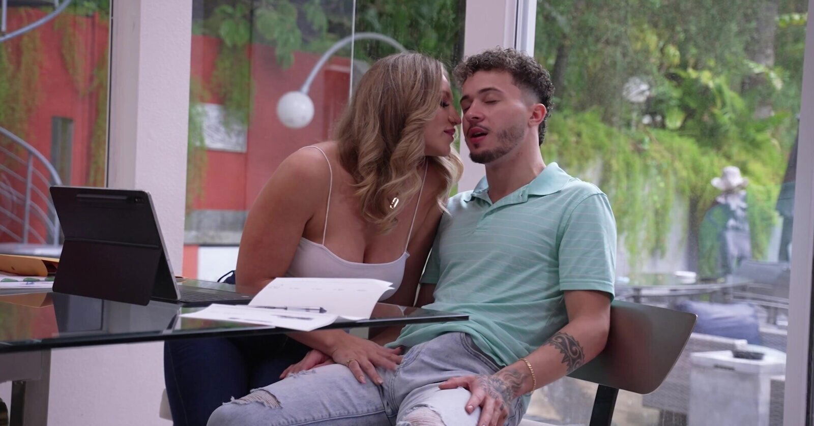 Blonde bombshell Natalie Brooke gives sloppy blowjob Apollo Banks