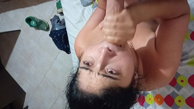 Sacándole lechita compañero trabajo