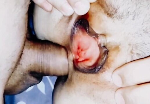 close with open pussy lips