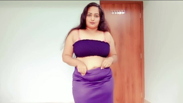 Desi Indian Boobs Girl Shaalu's First Live Show