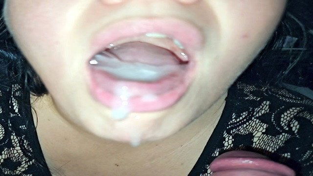 Amateur MILF swallowed CUMSHOTS after riding husband's MILLIE FOX💦