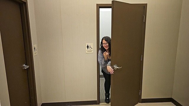 luring stepbrother from stepmom while shoping suck fuck bathroom