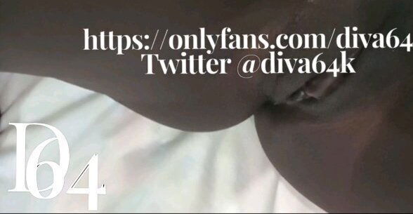 Velitas encendidas afuera, hermanastra encendiendo pasión adentro