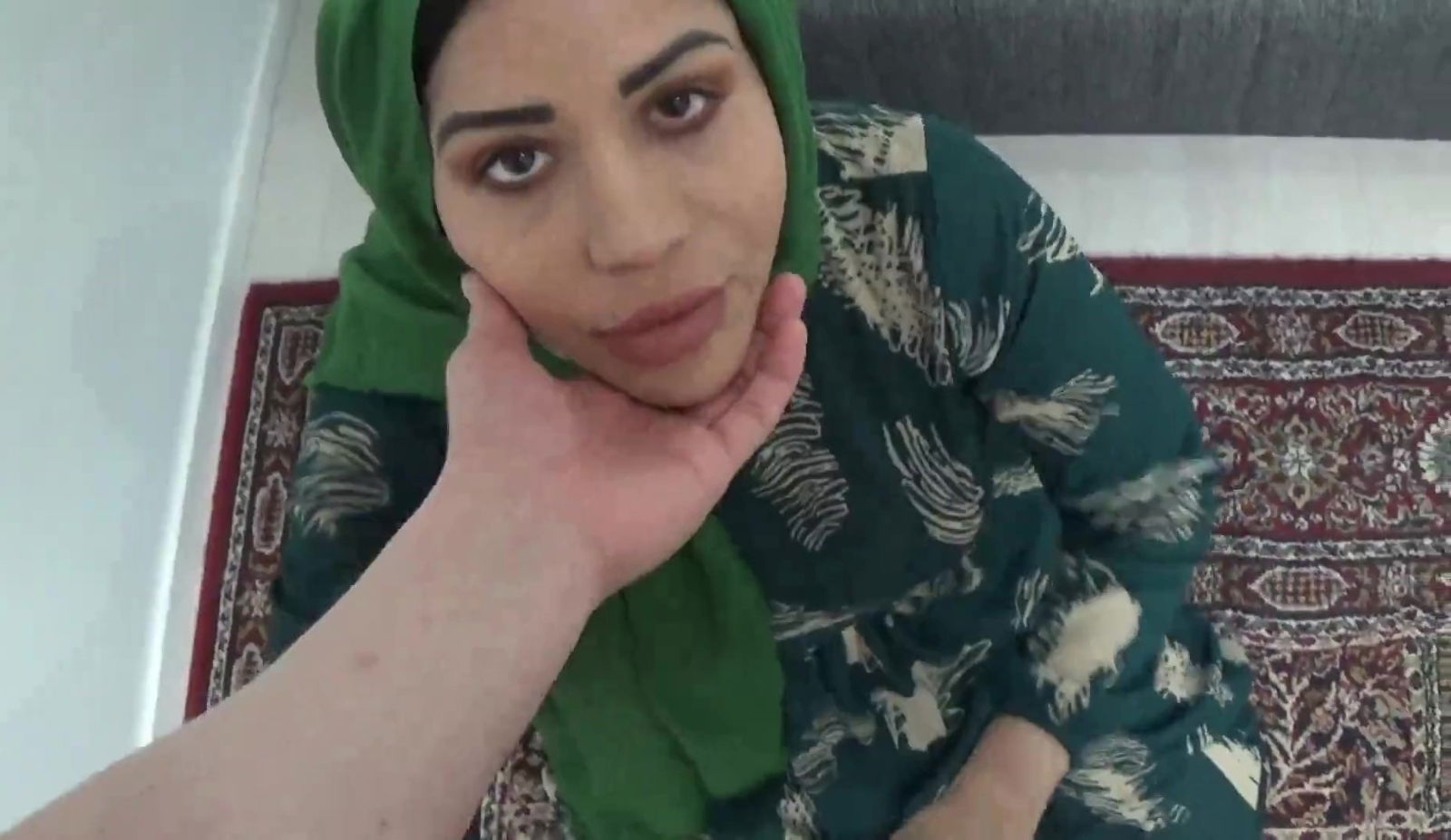 milf gets fucked doggy after blowing