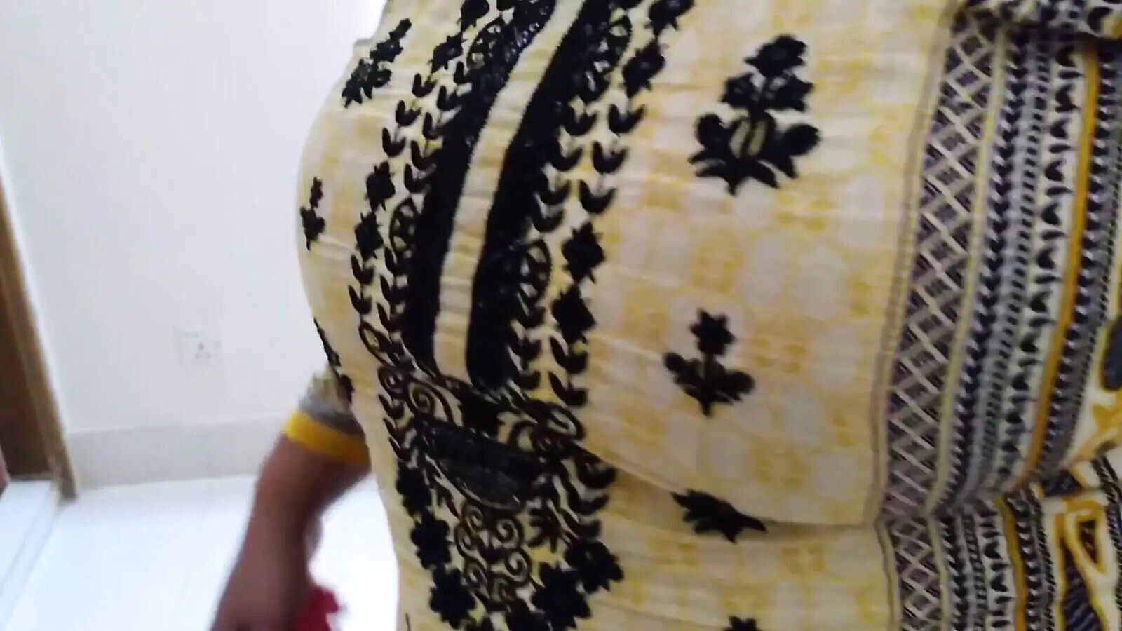 Office Boss Fuck Arabian Muslim Maid When Clean Office Room!