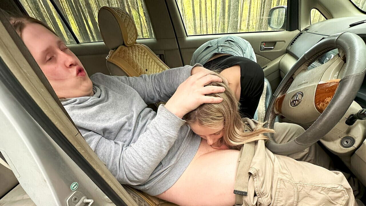 couple fucks roadside