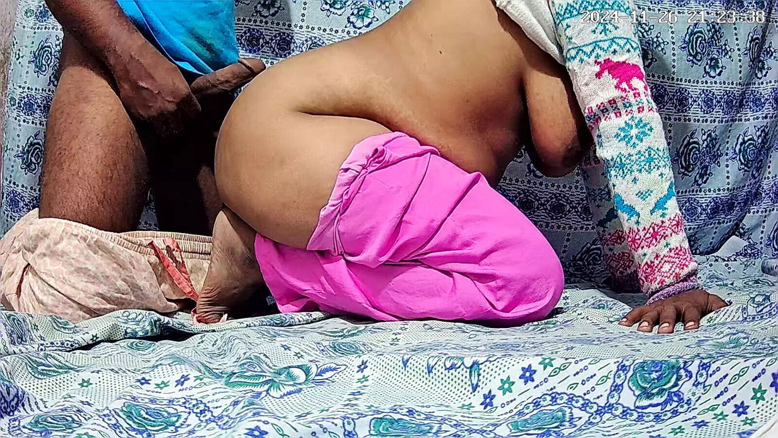 Indian doggy style 286t