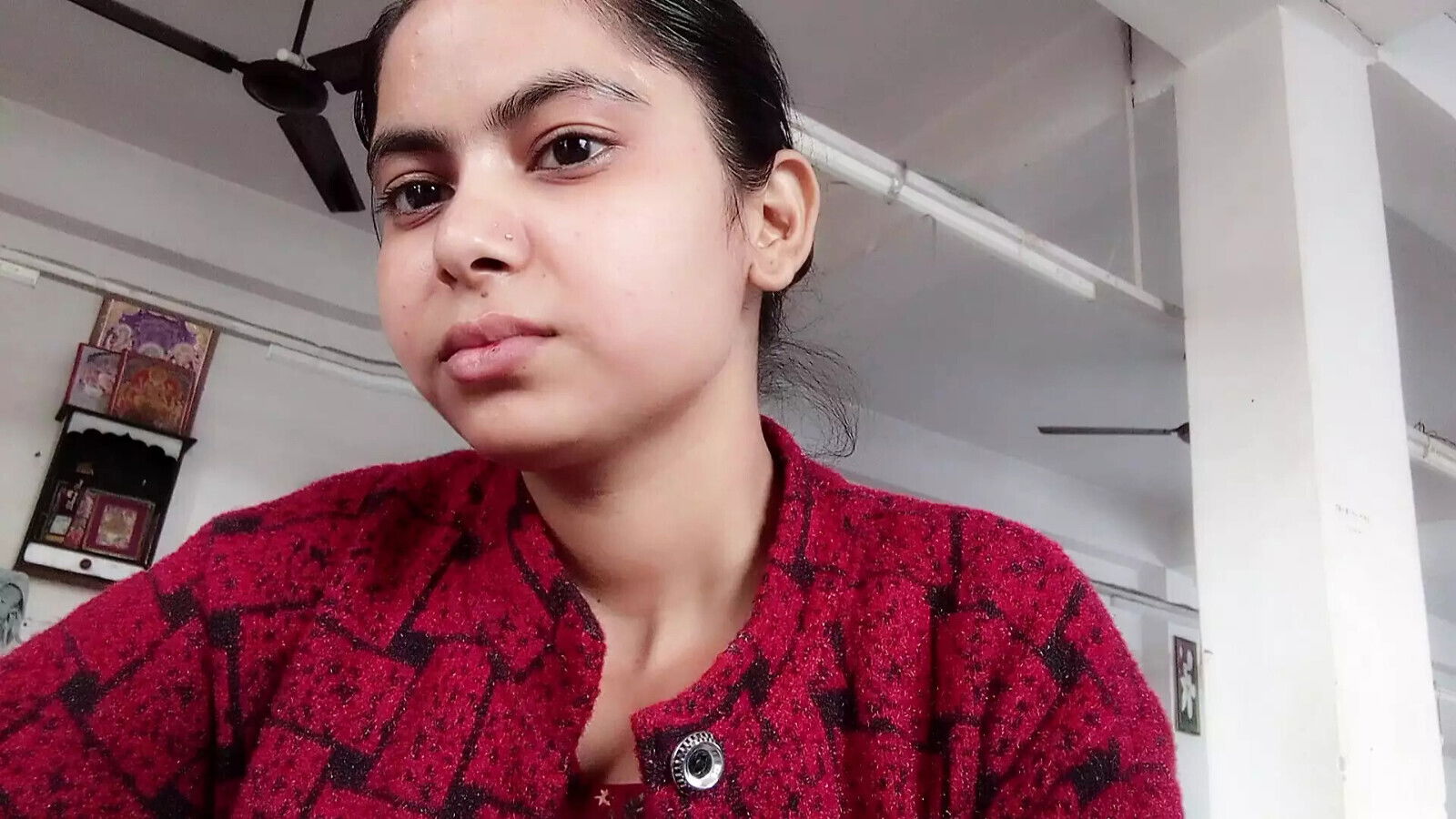 Indian desi girl enjoy Instagram reals