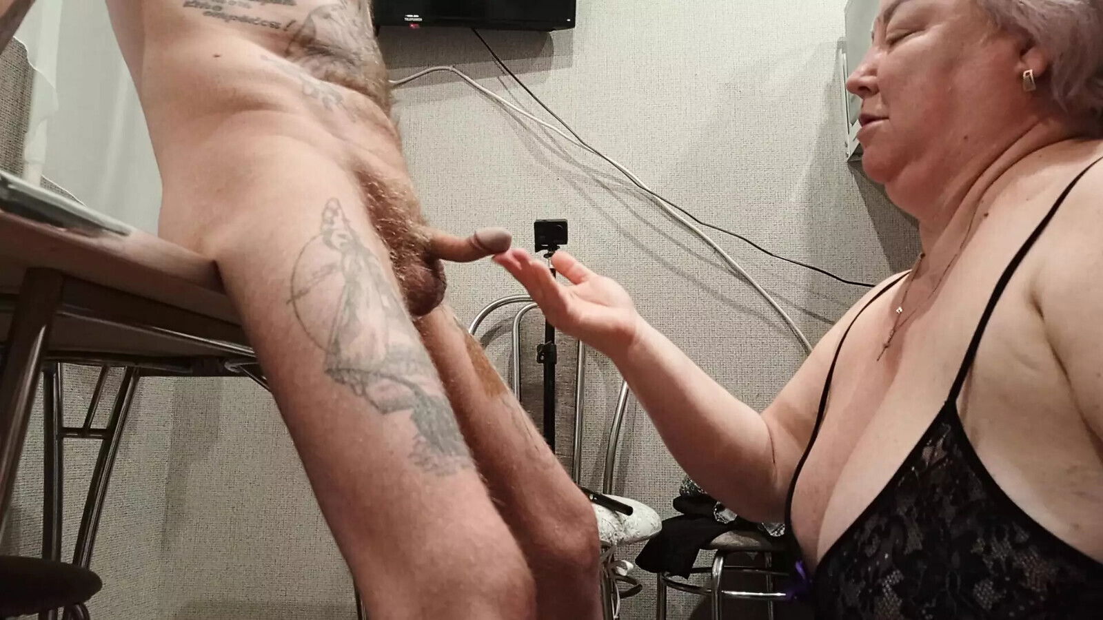 Mother-in-law gets mouthful after blowjob