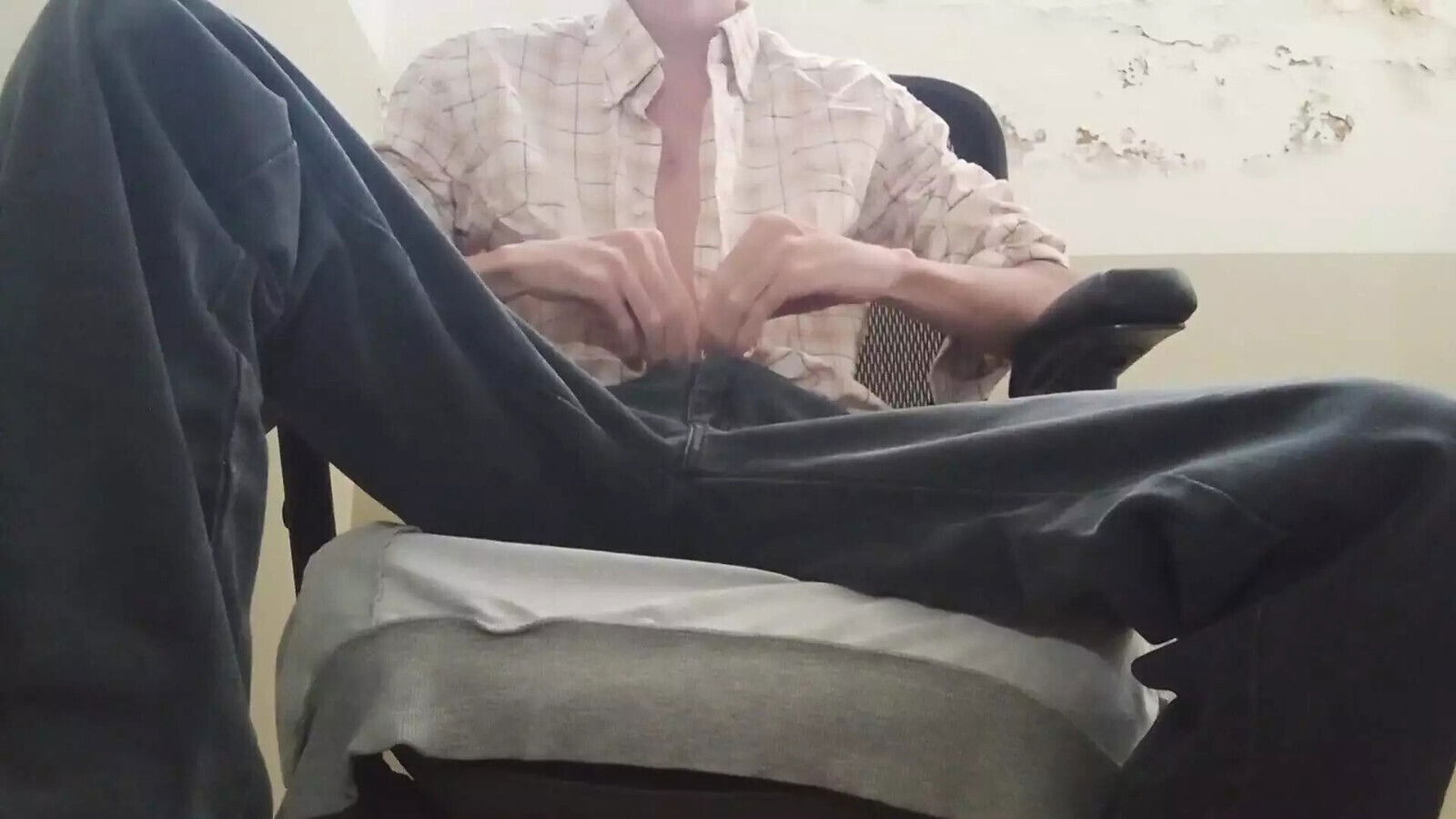 Office Esteban Drippin'