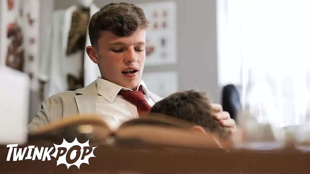 TWINKPOP College Never Been This Never Been This Good, Especially When Everyone Involved