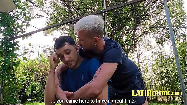 Escapade Friends LatinCreme