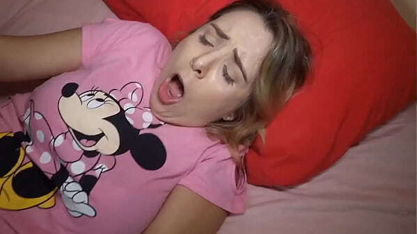 Acordei Mary RedQueen chupando doida para transar comigo