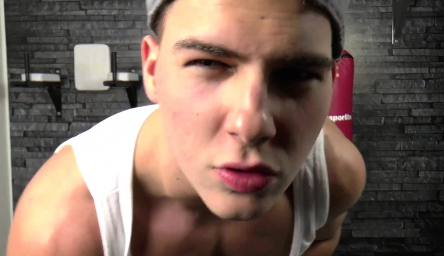 Casting Muscle Flex Massage Martin Gajda