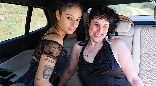  Watch rocking Emmita Smile and Breiny Zoe's movie 