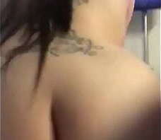 Buenos ricos sentones de mi hermanastra con la casa sola