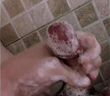 洗澡的時候把肉棒洗乾淨