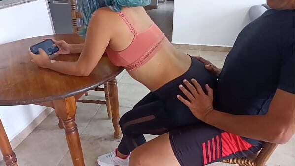 Padrastro infiel hermosa esposa hijastra esta buena rica lafolla rico culo esperar nadie llegan pillan pleno sexo Esposo cometiendo infidelidad hijastra 18yo slut hot.