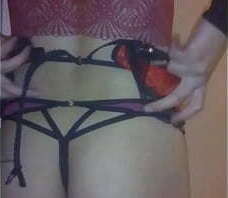 Probando sexy lencer&iacute_a de mi amiga