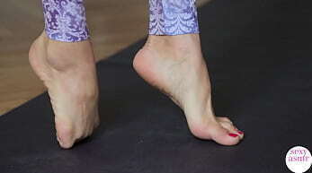 ASMR FEET QUEEN NONNUDE