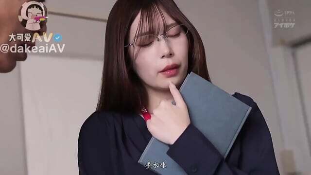 JOVENCITA JAPONESA TETAS PEQUEAS