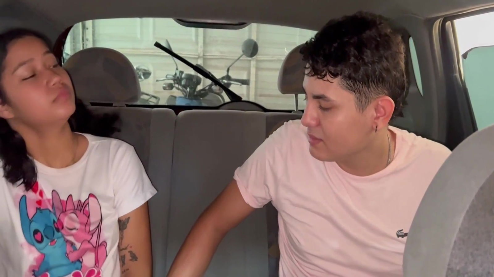 Saray Florez Pongo Cachonda Pequena Hermanastra Para Follarla Auto Padrastro