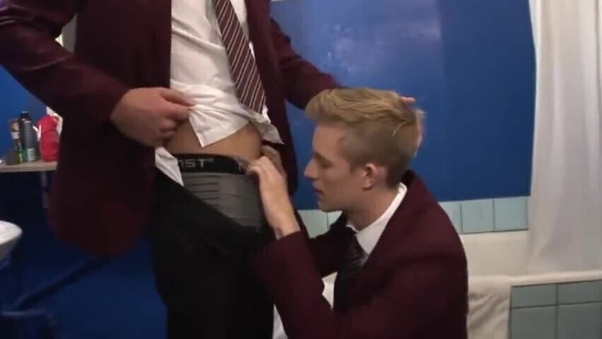 Schoolboys fuck raw in the Bathroom.mp4