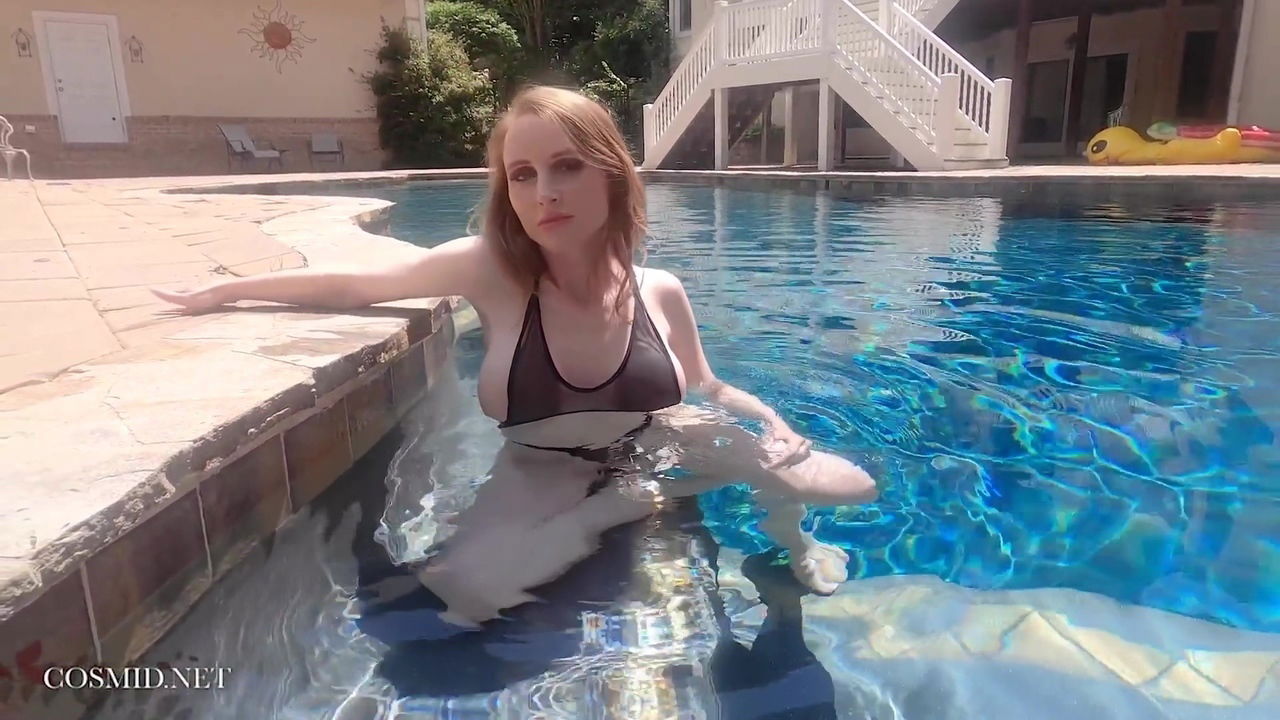 Strips Plays Pool With Know Vivian Rose