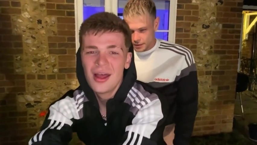 Harri Oakland Fucks Reece Mckenzie Outside