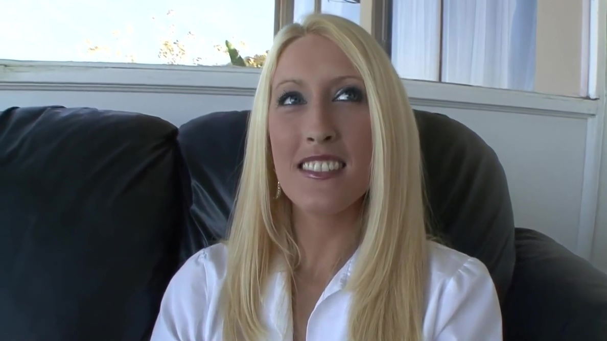 Dieser Alte Wichser Betruegt Seine Ehefrau Einer Blonden Amanda Logue