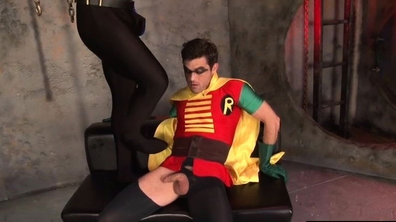 Lance Hart Worships Brock Avery Foot Before Sensual Blowjob