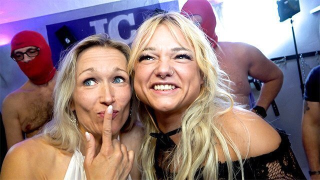SEX-PARTY Deutschlands verhurteste Blondinen lassen sich ficken