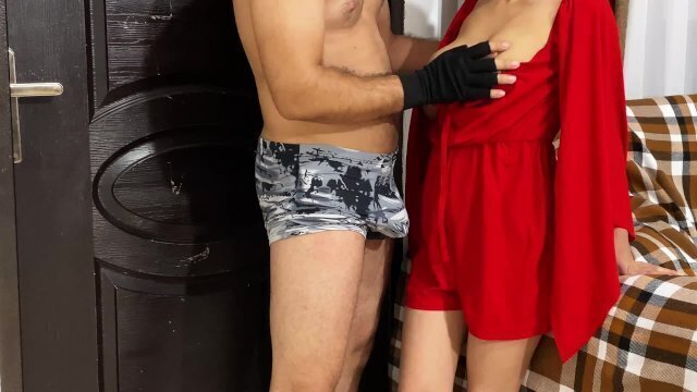 مامانم داشت میرفت پسرش مچشو گرفتم اونم Caught StepMom