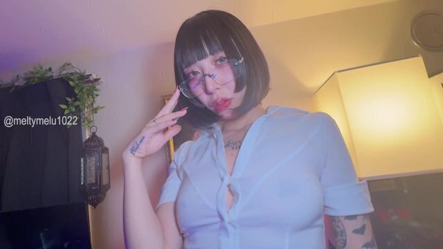 Horny Office Lady Melu Rubs Pussy