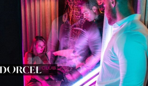 evening Tiffany Leiddi Swinger Club