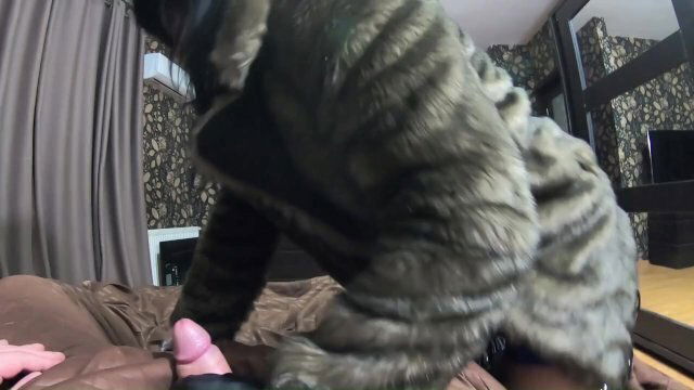 Preview- MilfyCalla- Deep blow-job play while wearing green fur-coat leather gloves