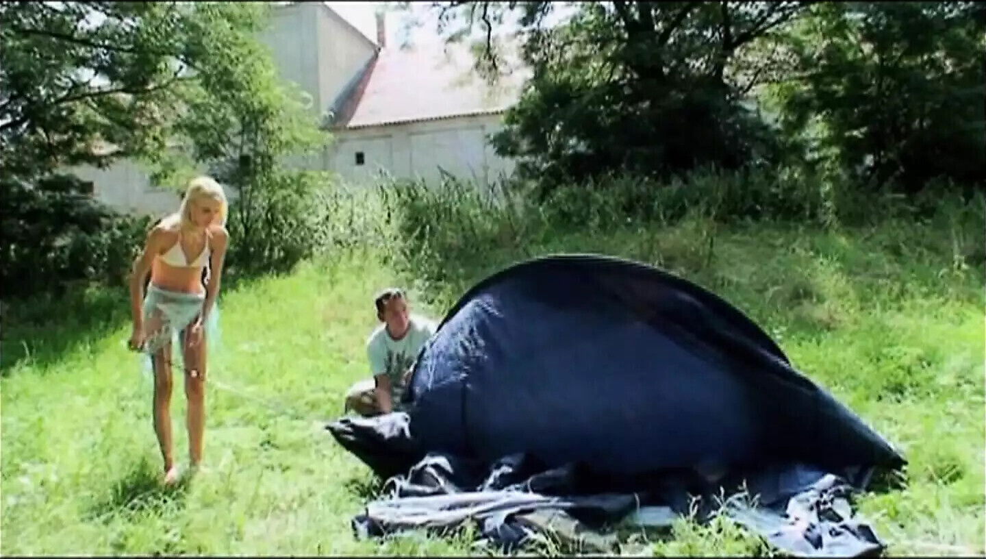 Campeggio delle Troie Episode