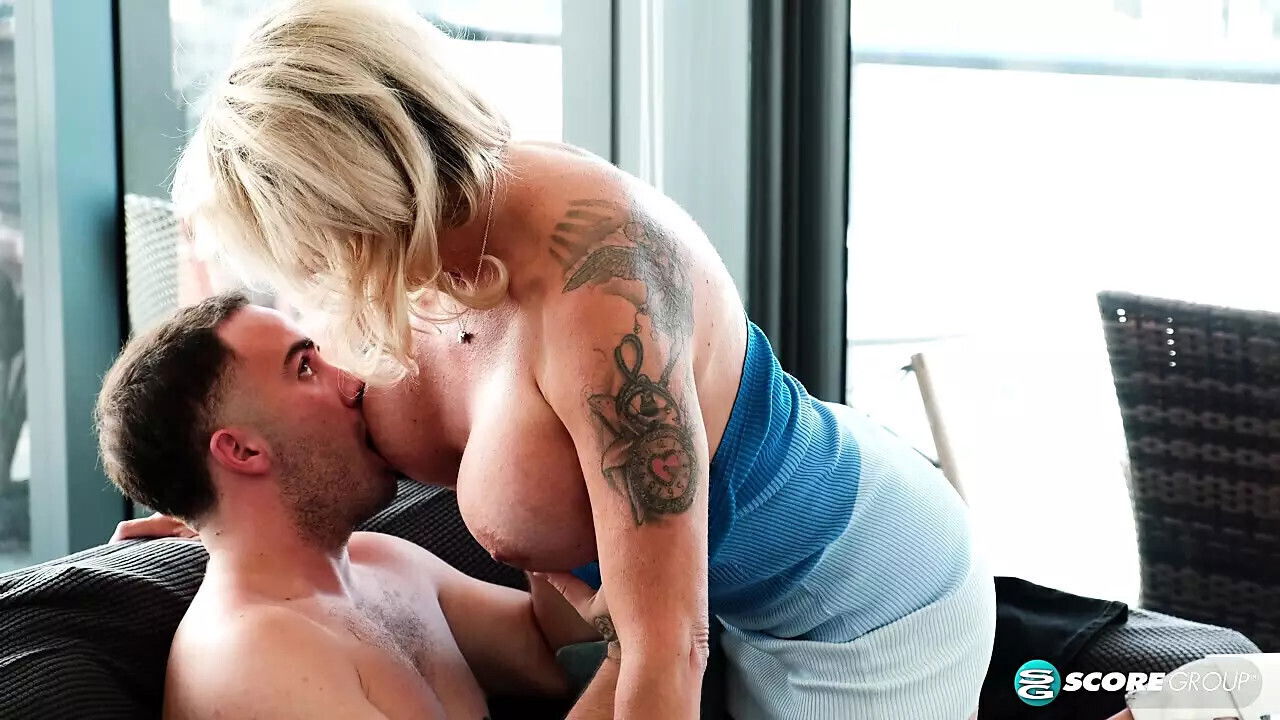 Former police officer Bella Lexi fucks step-son