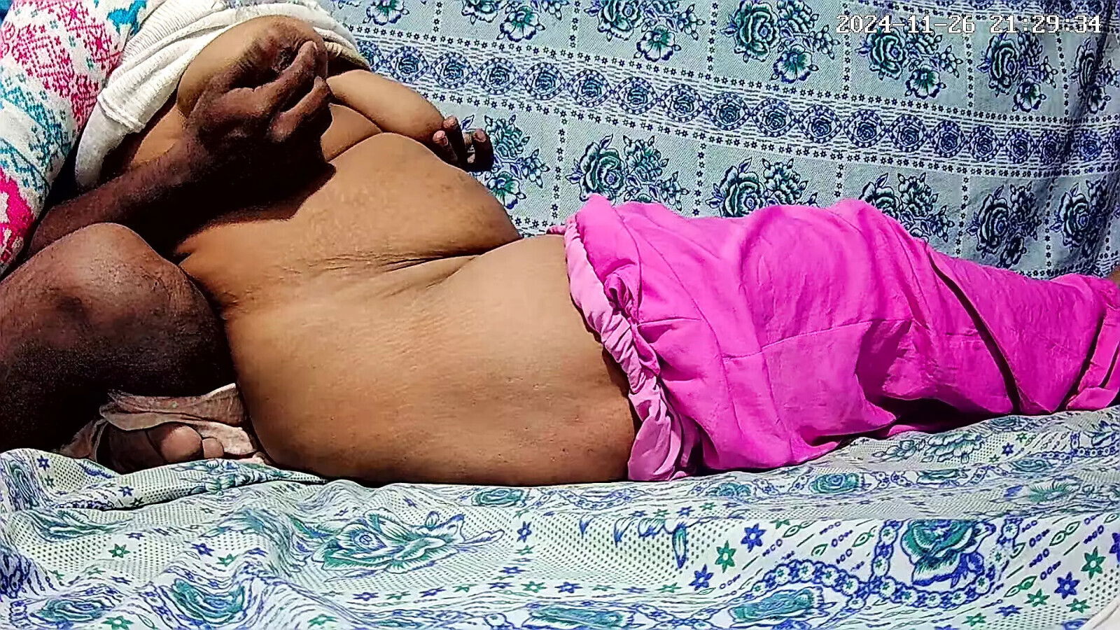 Indian dasi bahabi Dewar 286r