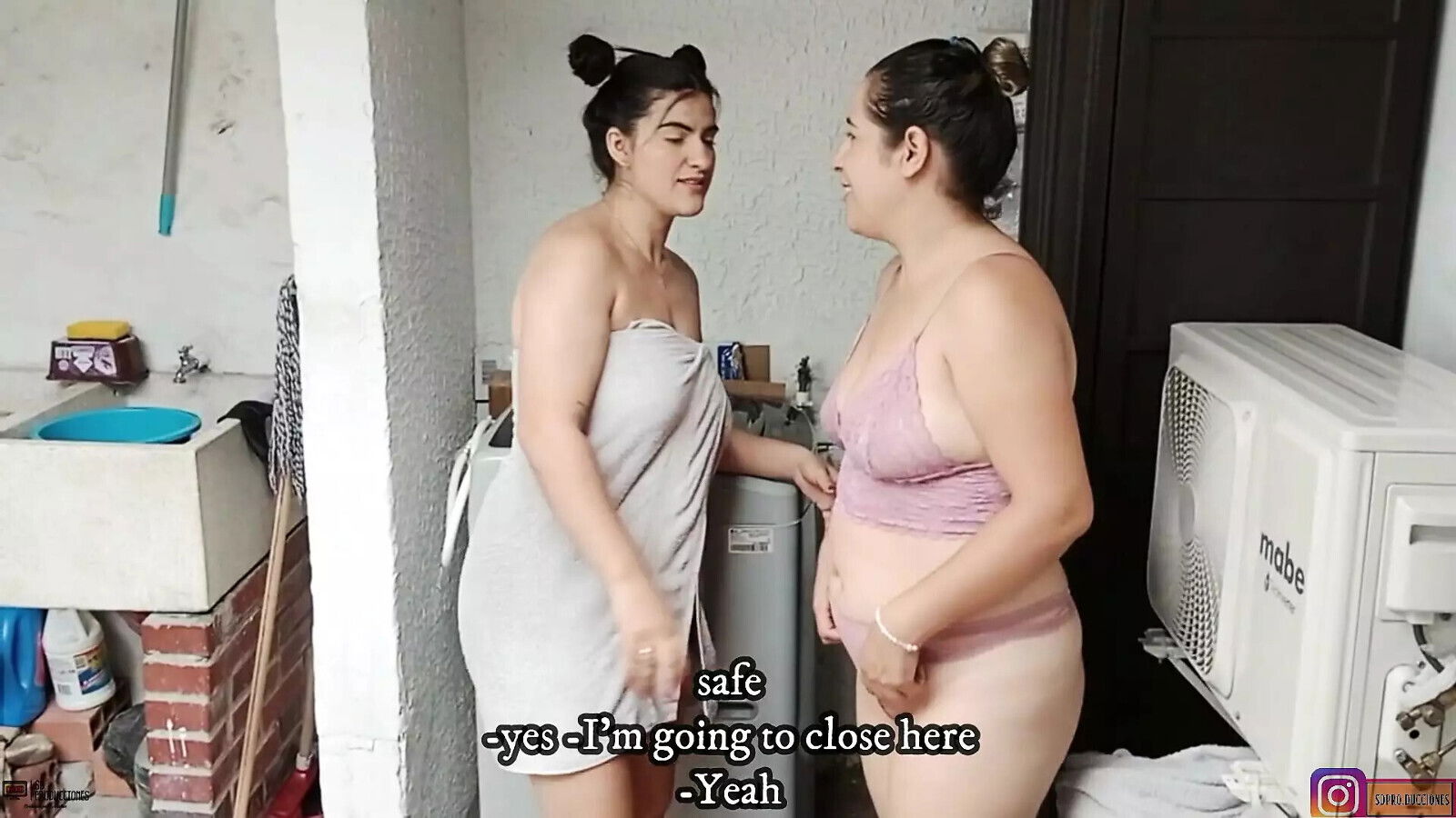 Rich horny Latina lesbians fuck each other with passion Porno Español